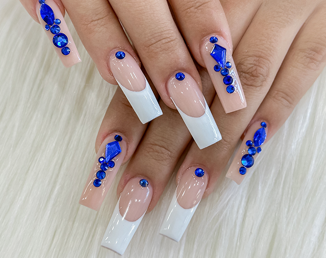 Savvy Nails Spa